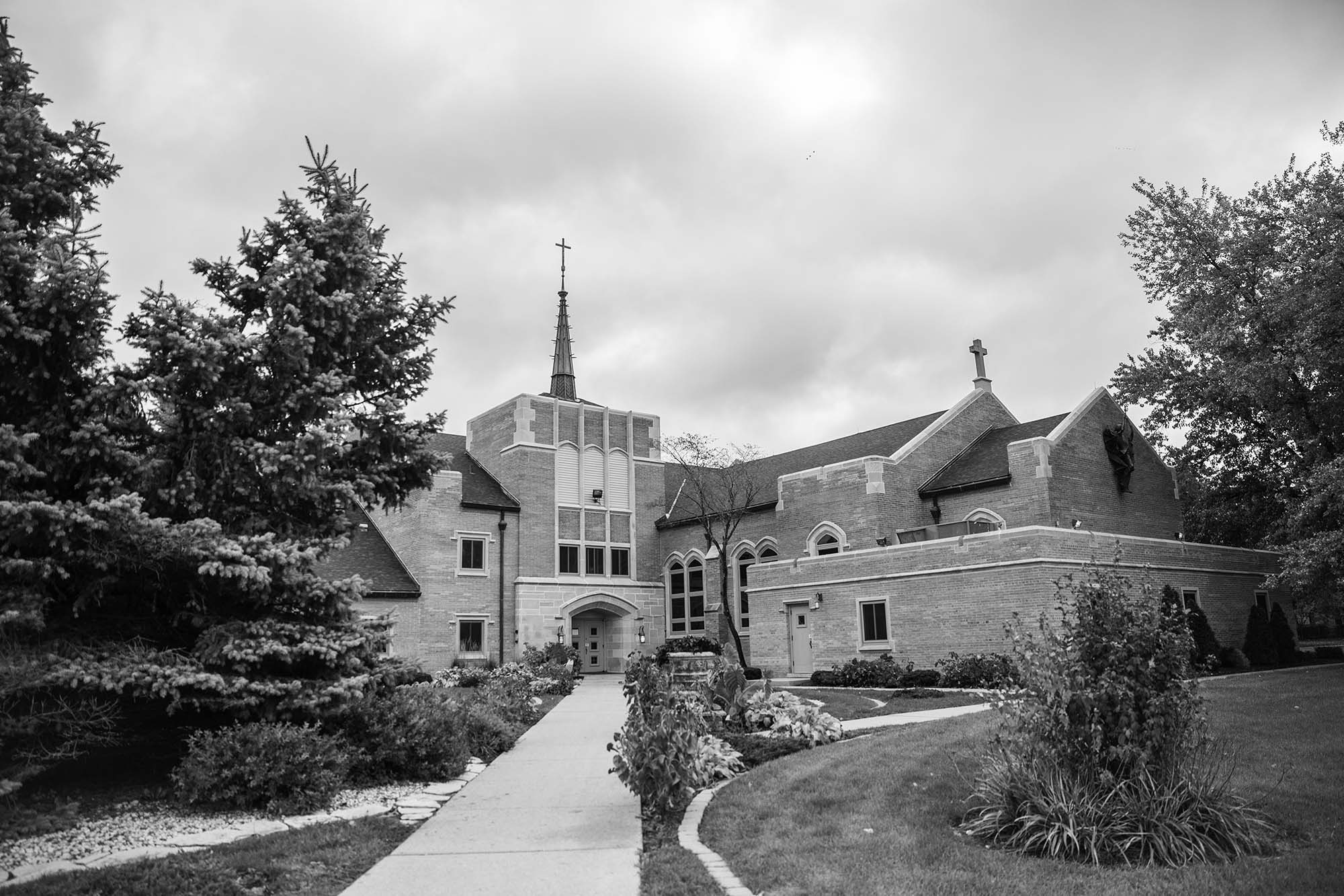 Entrance to the building at the Retreat and Ecology Campus